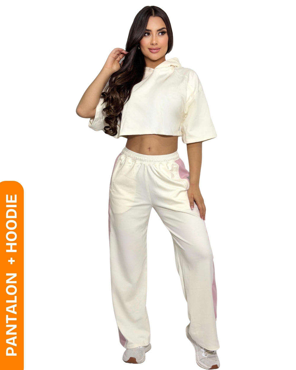 Conjunto urbano mujer hoodie crop y pantalón, vista posterior — At Fit Sport Colombia
