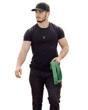 Camiseta Deportiva Hombre Manga Corta: negro modelo con banda — At Fit Sport Colombia