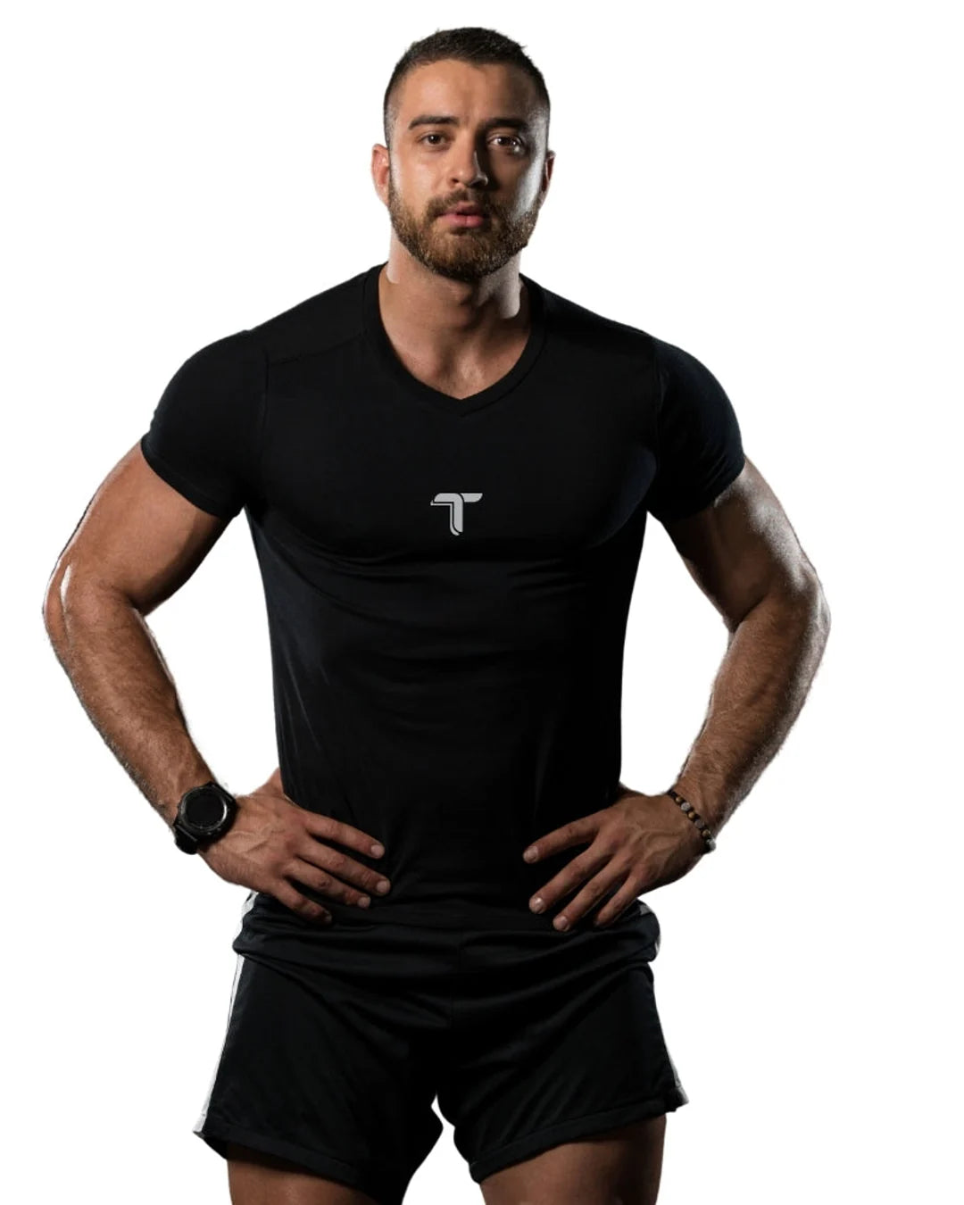 Camiseta Deportiva Hombre Manga Corta: negro modelo frontal — At Fit Sport Colombia