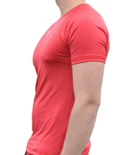 Camiseta Deportiva Hombre Manga Ranglan Transpirable: rojo lateral — At Fit Sport Colombia