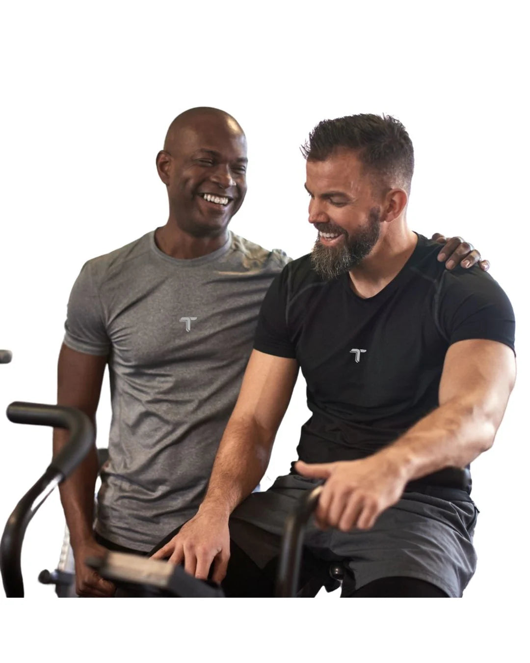 Camiseta Deportiva Hombre Manga Ranglan Transpirable: gris y negro dos modelos — At Fit Sport Colombia