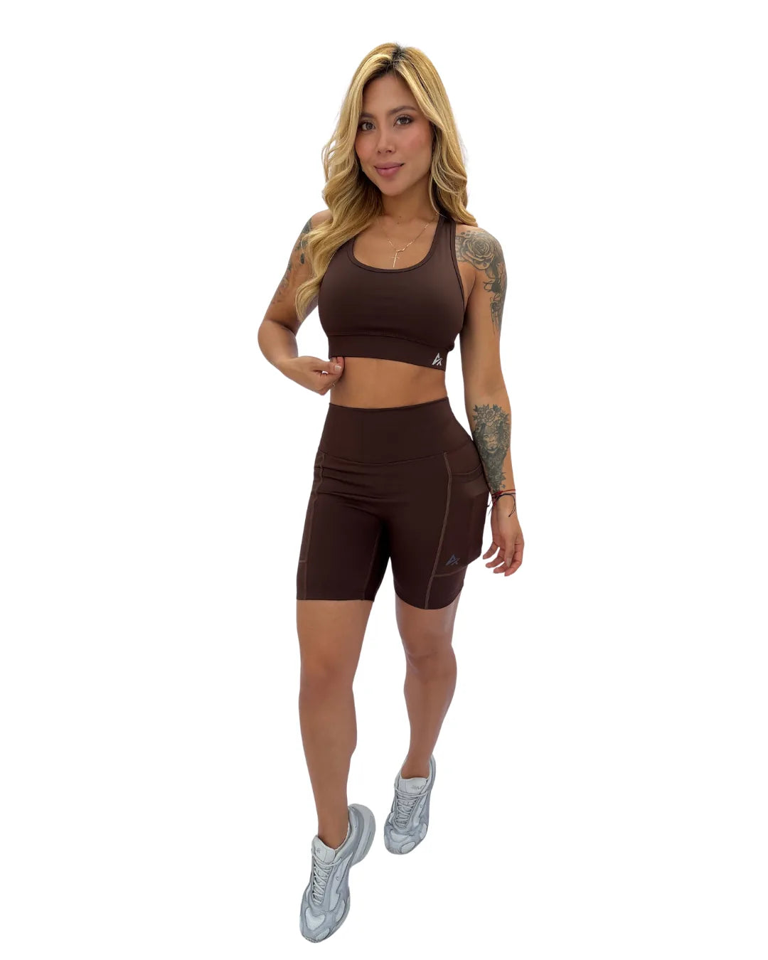 Conjunto deportivo mujer Sprint café con top y short de tiro alto - At Fit Sport Colombia