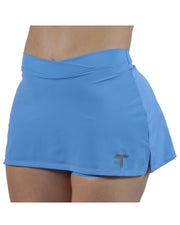 Falda Short Deportiva 2 en 1 Pretina Cruzada: azul celeste frontal — At Fit Sport Colombia