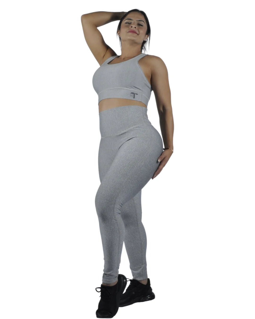 Leggings Deportivos Mujer Cacique Pretina Curva Alta: gris modelo completo — At Fit Sport Colombia